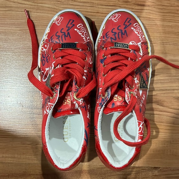 Guess sneakers - Picture 1 of 3